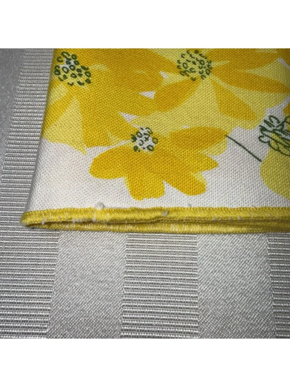 Vintage Vera Daisy Floral Handkerchief Napkins Set Of Six Cotton 15”X 15”￼￼